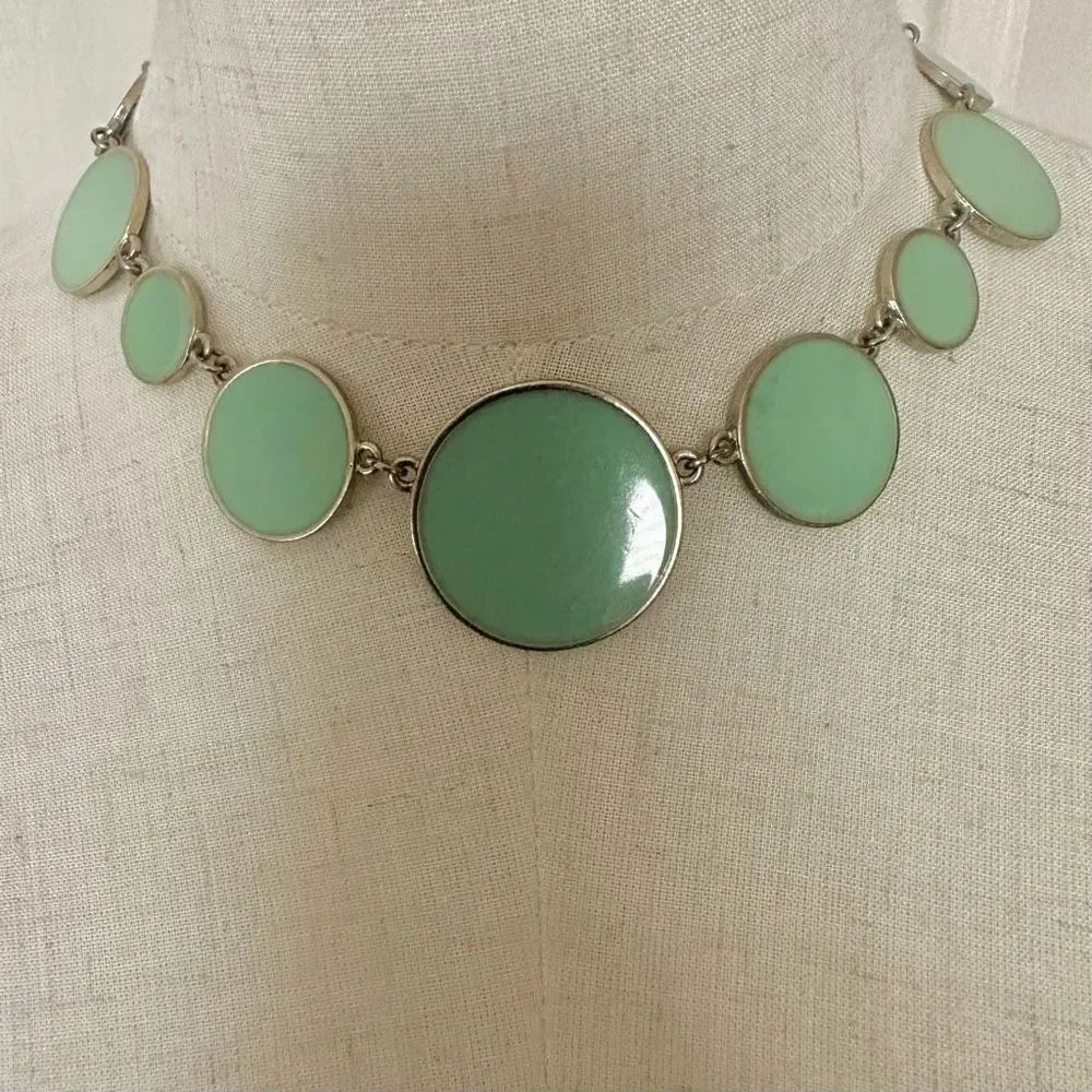 Green circle disc necklace